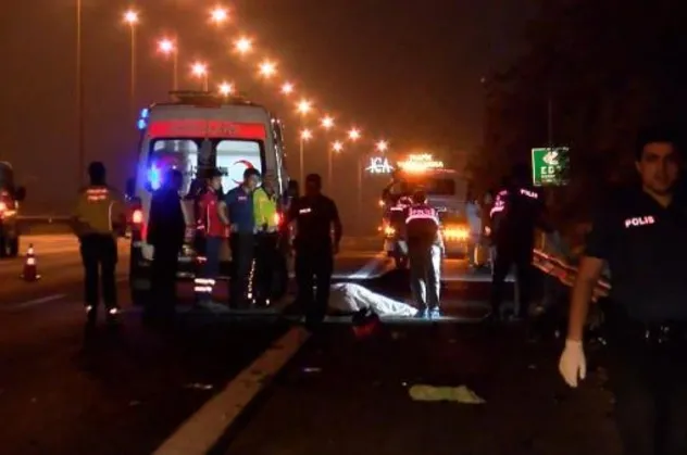 Beykoz'da gece yarısı feci kaza! Otomobil motosiklete çarptı sürücü kaçtı: 2 ölü