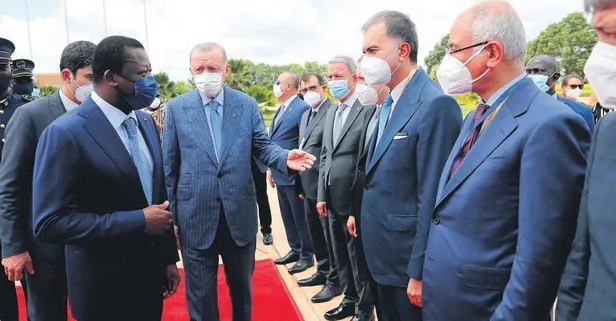 Başkan Erdoğan, Angola'dan sonra Togo'ya geçti. Çarpıcı mesalar verdi