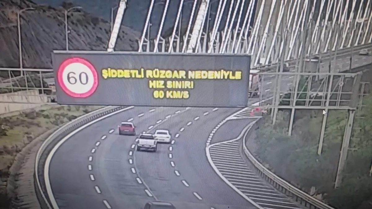 Yavuz Sultan Selim Köprüsü'nde rüzgar 90 km hıza ulaştı!