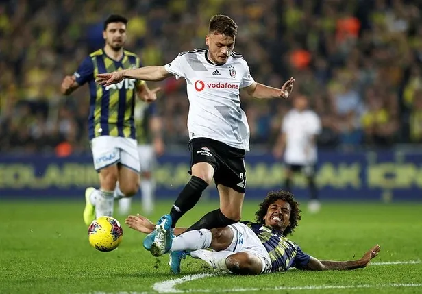 Beşiktaş yönetiminden flaş Adem Ljajic kararı! Yeni sezonda kadroda olacak mı?-4