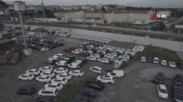 istanbul-zeytinburnunda-bir-otopark-dolusu-sifir-arac-stokculuk-1640764050202.jpg
