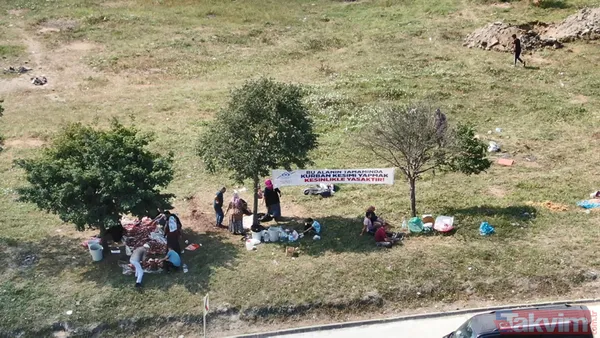 "Bu alanda kesim yasak" afişinin altında kaçak olarak kurban kesimi yaptılar - 1