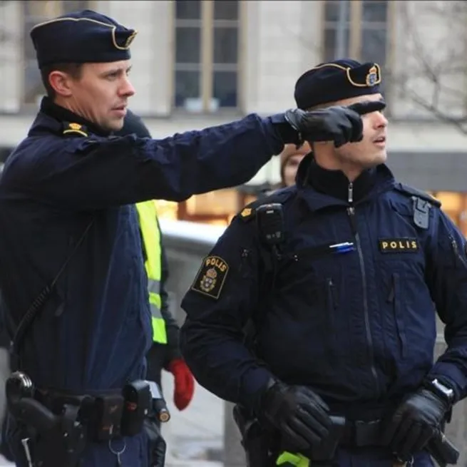 Finlandiyadan alçaklığa geçit yok! Polis Kuran-ı Kerim yakılmasına izin vermeyecek