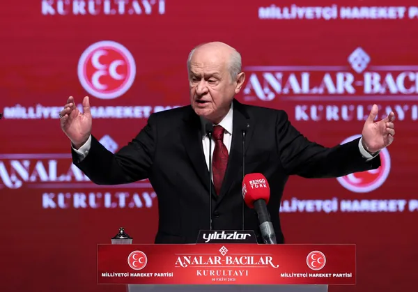 son-dakika-mhp-genel-baskani-devlet-bahceliden-analar-bacilar-kurultayinda-onemli-aciklamalar-analariniz-kollarini-acmis-bekliyor-evinize-donun-1633869664835.jpg SON DAKİKA: MHP Genel Başkanı Devlet Bahçeli'den Analar-Bacılar Kurultayı'nda önemli açıklamalar: Analarınız kollarını açmış bekliyor evinize dönün-2