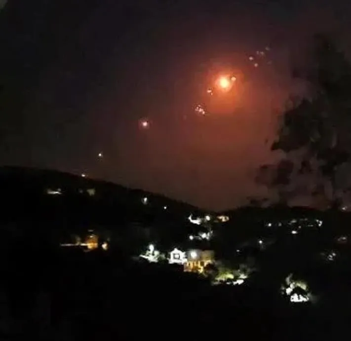 orta-doguda-gerilim-tirmaniyor-saat-verildi-abd-seyahatleri-kisitladi-israil-medyasi-akilalmaz-plani-duyurdu-b-1712948743962.jpeg Orta Doğu'da gerilim tırmanıyor | Saat verildi! ABD seyahatleri kısıtladı! İsrail medyası akılalmaz planı duyurdu: Bütün sistemler çökecek-10