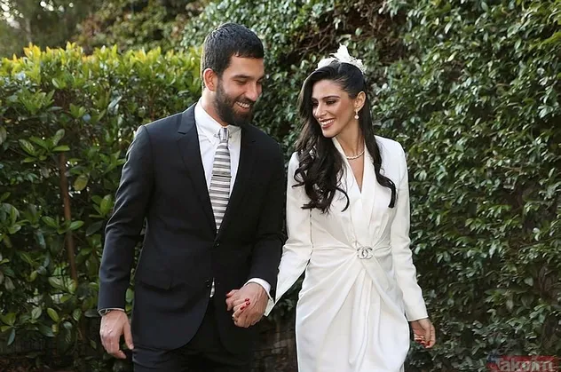 Silahla Berkay'ın yanına giden Arda Turan ateş açtı
