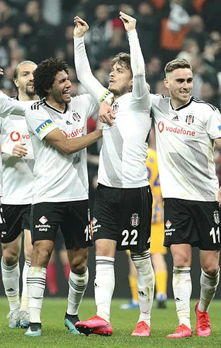 Beşiktaş'ın yıldız ismi için sürpriz iddia
