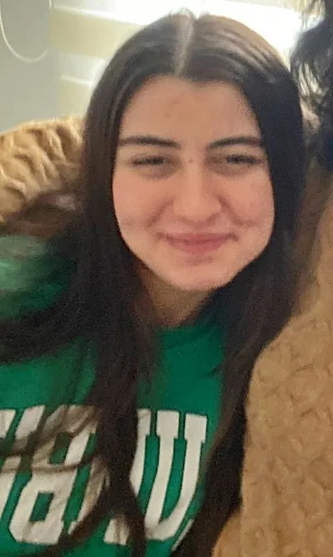 cesedi-su-kuyusunda-bulundu-17-yasindaki-hasretin-cinayet-suphelisi-5-kisinin-katili-cikti-1761138611983.jpeg Zonguldak'ta su kuyusunda bulunan cesedin Hasret Akkuzu'ya ait olduğu belirlendi. Çok sayıda kişi gözaltına alınırken cezaevi firarisi Deniz Boyacı da Aydın'da yakalandı. (DHA)