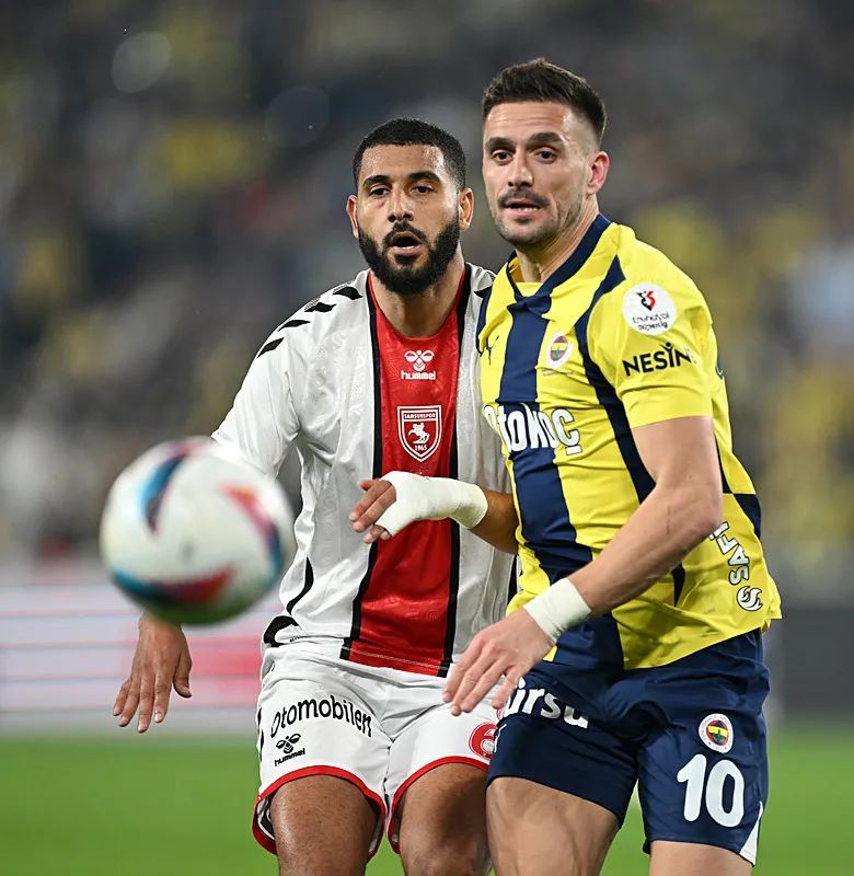 Fenerbahçe'den Galatasaray'a dev çalım! Transfer için imza an meselesi - 15