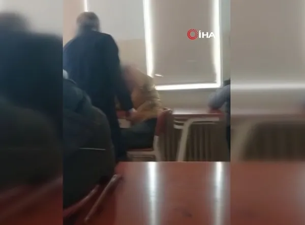 1654771560861.jpg Kocaeli'de öğrenciye şiddet! Öğretmen acımasızca dövdü o anlar ortaya çıktı! "Sinir krizi geçirdi"-4