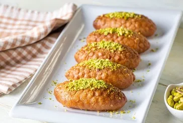 Ramazan’a tatlı dokunuş! Şerbetli tatlı sevenlere kıyır kıyır Kalburabastı tarifi