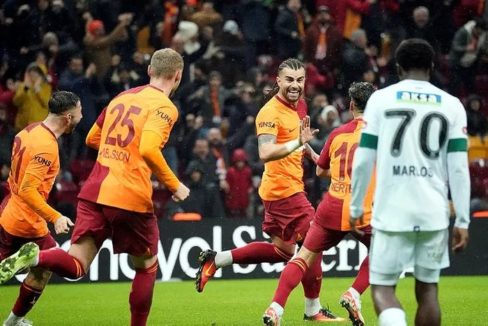 Okan Buruk'tan maç sonu birliktelik vurgusu: "Tek yürek hedefe yürüyoruz"-5