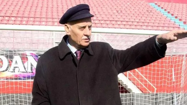 trabzonsporun-efsane-isimlerinden-ahmet-suat-ozyazici-hayatini-kaybetti-1676746804646.jpeg Trabzonspor'un efsane isimlerinden Ahmet Suat Özyazıcı hayatını kaybetti-11