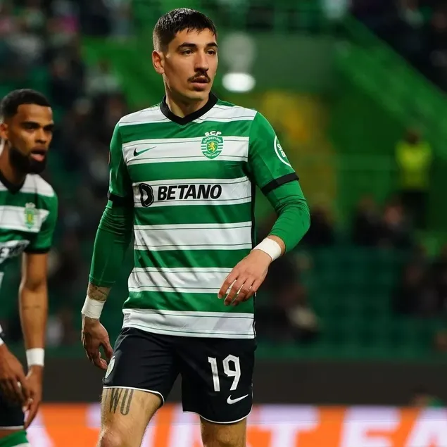 Sağa yeni aday Hector Bellerin