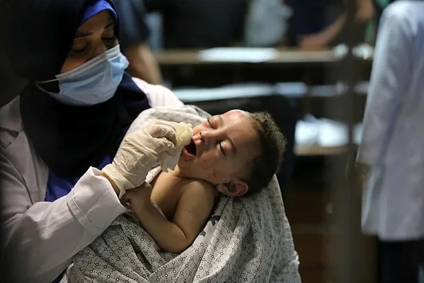 Gazzeli gencin en acı günü: Fotoğraflarını çektiği şehitlerin arasında iki kardeşinin bulunduğunu fark etti-6