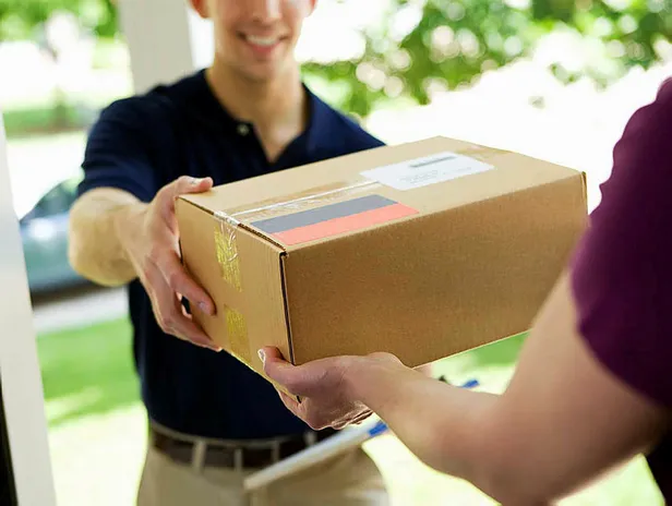 kargo-calisanlari-ve-kuryeler-icin-asilama-basladi-mi-mng-yurt-ici-surat-ups-aras-ptt-kargoda-calisanlar-asilanacak-mi-1623416066691.jpg Kargo çalışanları ve kuryeler için aşılama başladı mı? MNG, Yurt içi, Sürat, UPS, Aras, PTT kargoda çalışanlar aşılanacak mı?-5