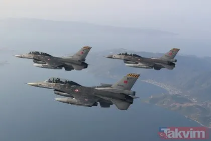 Milli Savunma Bakanı Hulusi Akar F-16 kokpitinde! Yeni uçuş eğitim yılını Ege’nin kuzeyine yaptığı özel uçuşla açtı