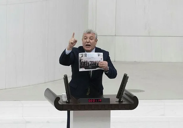 Takvim.com.tr, FETÖ ilişkisini ifşa etmişti... AK Parti Grup Başkanvekili Emin Akbaşoğlu CHP'li Engin Özkoç’u o fotoğrafla yerin dibine soktu-5