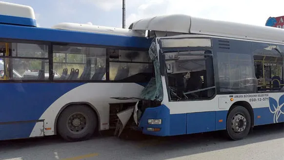 Ankara'da belediye otobüsleri çarpıştı! Ölü ve yaralılar var...-1