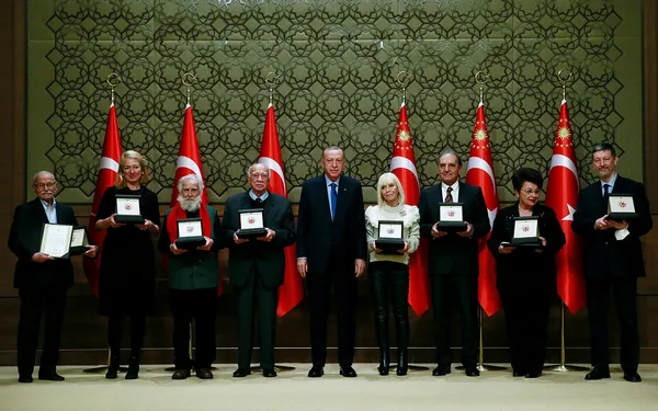 Başkan Erdoğan'dan Cumhurbaşkanlığı 2021 Kültür ve Sanat Büyük Ödülleri töreninde önemli açıklamalar-5