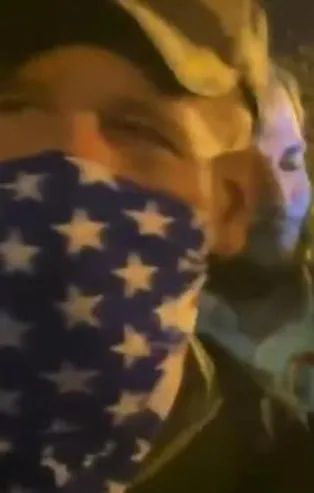 SON DAKİKA: Beyaz Saray'da Trump ve Biden taraftarları arasında arbede