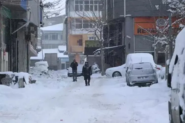 HAVA DURUMU | İzmir'den sonra bir uyarı da o 2 ile! Sel, su baskınına dikkat | La Nina geliyor-4