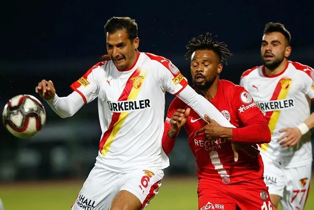 Antalya'da gol yağmuru! GOLLERİ İZLE | Antalyaspor 4 - 3 Göztepe (MAÇ SONUCU)-3