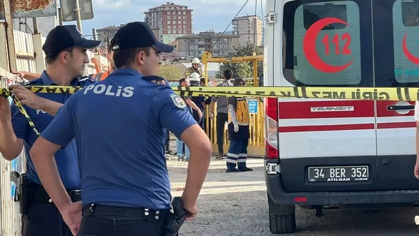 son-dakika-istanbul-sancaktepede-metro-insaatinda-vinc-devrildi-2-kisi-oldu-1-kisi-yaralandi-1663681888422.jpg SON DAKİKA: İstanbul Sancaktepe'de metro inşaatında vinç devrildi! 2 kişi öldü 1 kişi yaralandı-2