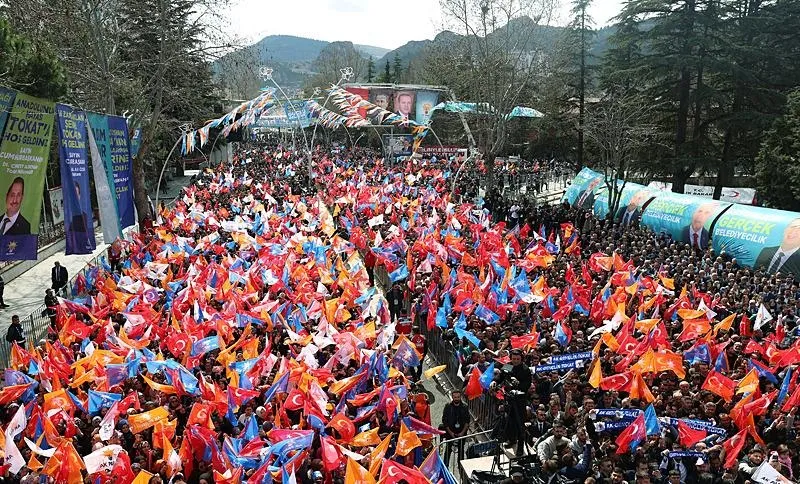 Başkan Erdoğan'dan CHP ve DEM'e gönderme: Talimat Kandil'den uygulama İstanbul ve Ankara'da! | Emeklilere mesaj | TOKAT MİTİNGİ-5