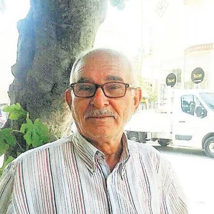 Dede aşka yenik düştü