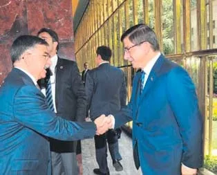 Milli Savunma Bakanı Vecdi Gönül