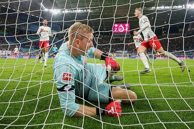 Almanya Bundesliga'da 2 maçta 14 gol!