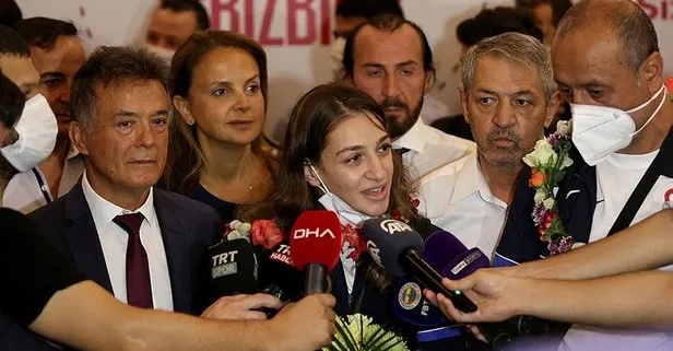 Genç boksör Buse Naz Çakıroğlu, gözünü Paris Olimpiyatları'na dikti: 2024'te altın benim