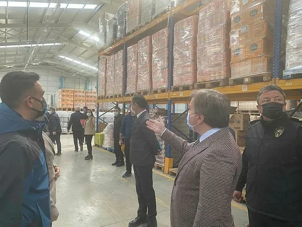 Aksaray'da stokçulara baskın! Market rafında olmayan yağ depodan çıktı-8