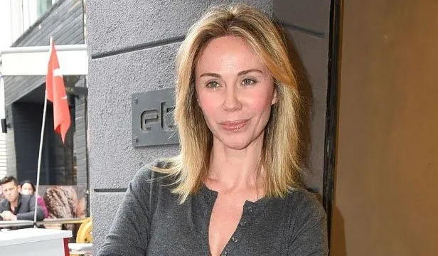 gonlunu cenk kupeli ye kaptiran demet sener askiyla el ele etiler deydi takvim