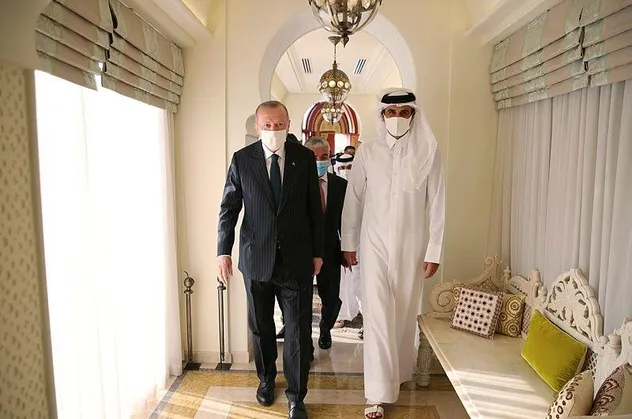Katar Emiri Temim'den Türkiye düşmanı Macron'a tarihi cevap: Erdoğan benim babamdır