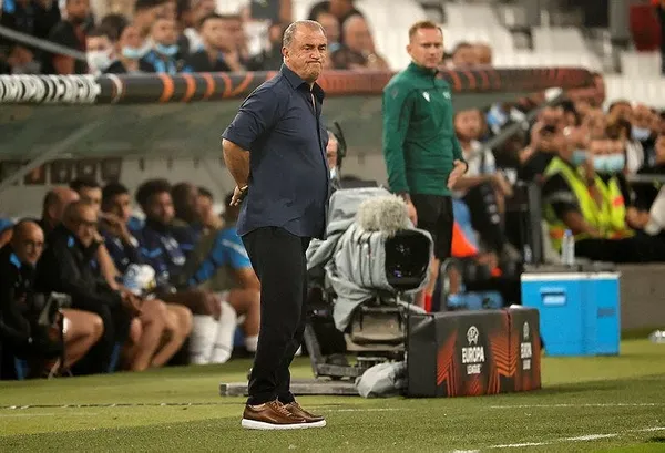 Tuzla ve İstanbul maçlarında 7 gol yenmesine çok sinirlendi! Fatih Terim savunma için düğmeye bastı-3