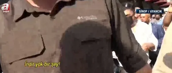 meral-aksenerin-gezisinde-yine-gerginlik-iyi-partililer-a-haberi-engellemeye-calisti-1630045569432.jpg İYİ Parti Lideri Meral Akşener’in gezisinde yine tansiyon yükseldi!-9