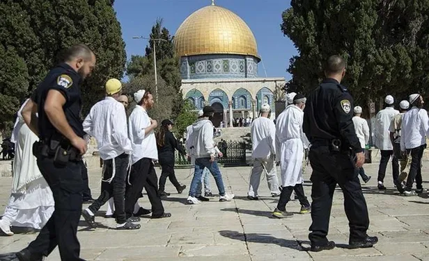 tapinak-orgutleri-adiyla-bilinen-fanatik-yahudi-gruptan-mescid-i-aksaya-baskin-cagrisi-1651599150527.jpg