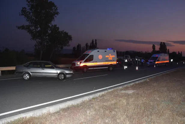 Son dakika: Ambulansında karıştığı zincirleme kazada 3 kişi öldü, 4 yaralı-2
