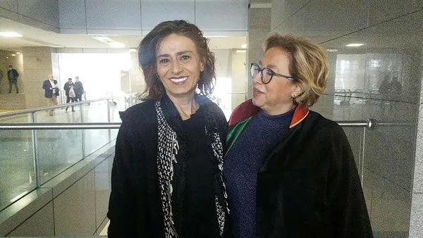 yildiz-tilbe-sokak-kopekleri-paylasimi-nedeniyle-ifade-verdi-ben-kimseye-hakaret-etmedim-1650044684902.jpg Yıldız Tilbe sokak köpekleri paylaşımı nedeniyle ifade verdi! "Ben kimseye hakaret etmedim”-6