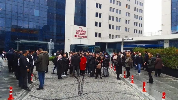 chpli-atasehir-belediyesinde-grev-calisanlar-is-birakti-battal-ilgeziden-tehdit-1669991749895.jpeg