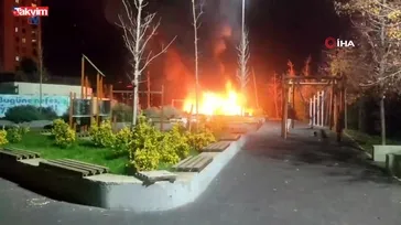 Beylikdüzü’nde çocuk parkı alev alev yandı
