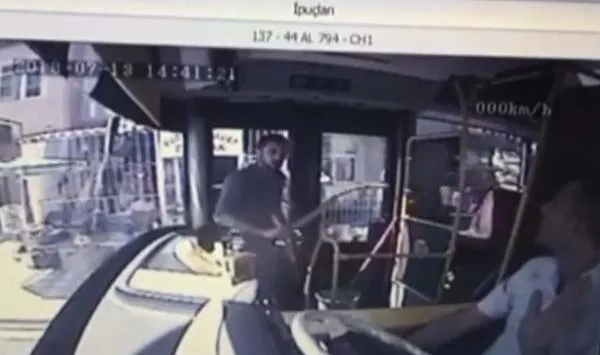 Malatya'da otobüs şoförüne satırla saldırdı - 8