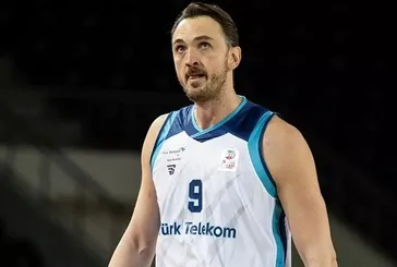 Semih Erden basketbolu bıraktı