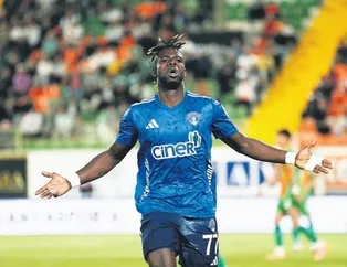 Paşa Gueye ile güldü