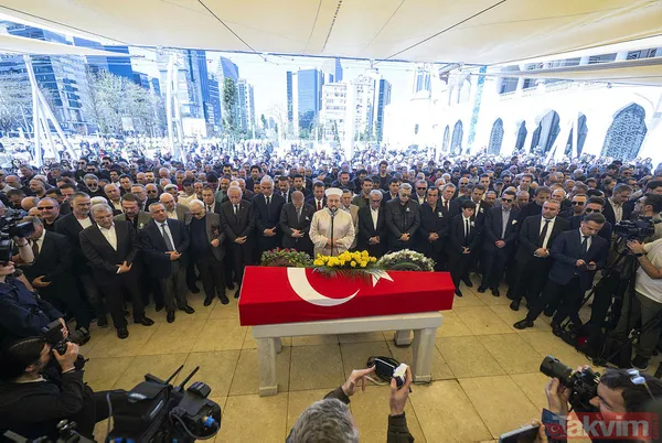 ‘Bay Sinema’ lakaplı Türker İnanoğlu son yolculuğuna uğurlandı! Cenazeye ünlü akını! Emel Sayın, Hülya Koçyiğit, Kerem Alışık - 19