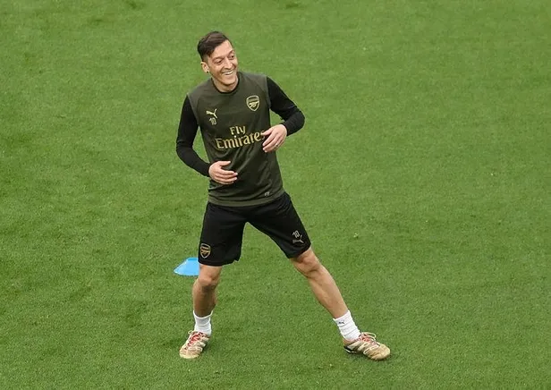 Fenerbahçe taraftarı Mesut Özil için kampanya başlattı: Gel beraber 'Mesut' olalım-5