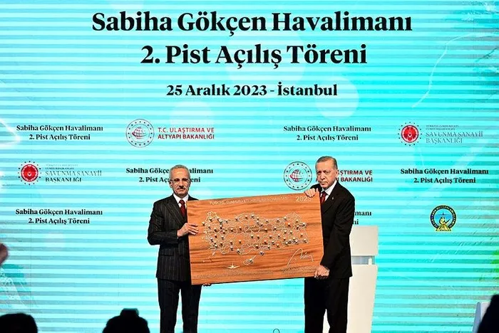 Başkan Erdoğan'dan Türkiye'nin en büyük ikinci pistinin açılışında önemli açıklamalar-7