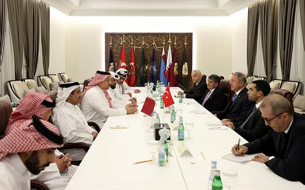 milli-savunma-bakani-hulusi-akar-katarli-mevkidasi-muhammed-el-atiyye-ile-askeri-isbirliklerini-gorustu-1638771609142.jpg Milli Savunma Bakanı Hulusi Akar, Katarlı mevkidaşı Muhammed el-Atiyye ile askeri işbirliklerini görüştü-3